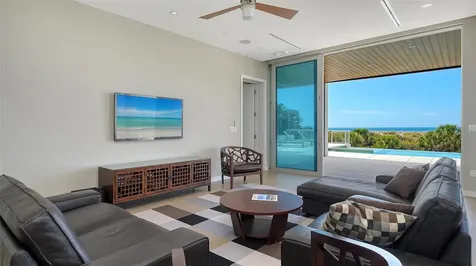 160 Whittier Drive Sarasota FL 34236