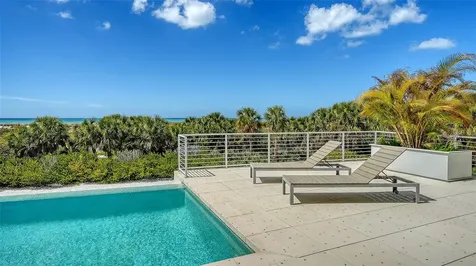 160 Whittier Drive Sarasota FL 34236