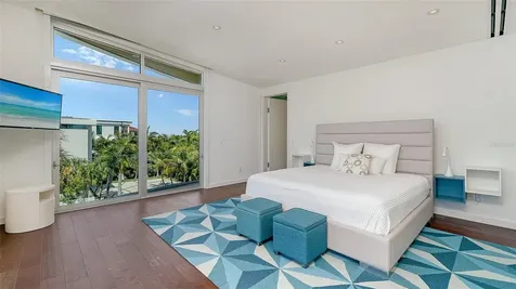 160 Whittier Drive Sarasota FL 34236