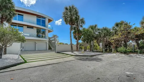 160 Whittier Drive Sarasota FL 34236