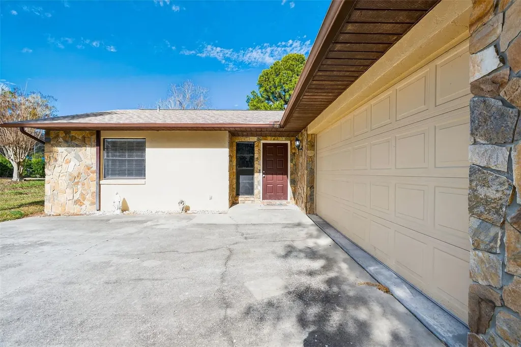 4800 S Wood Way Homosassa FL 34448