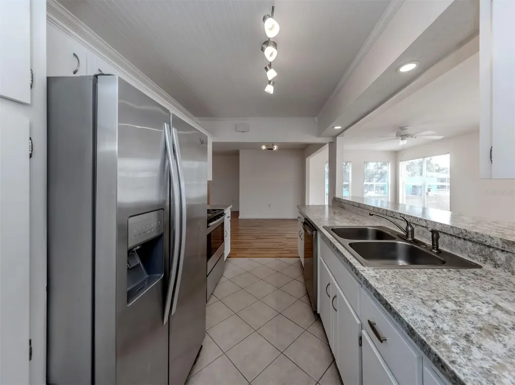 1215 Mango Avenue Venice FL 34285