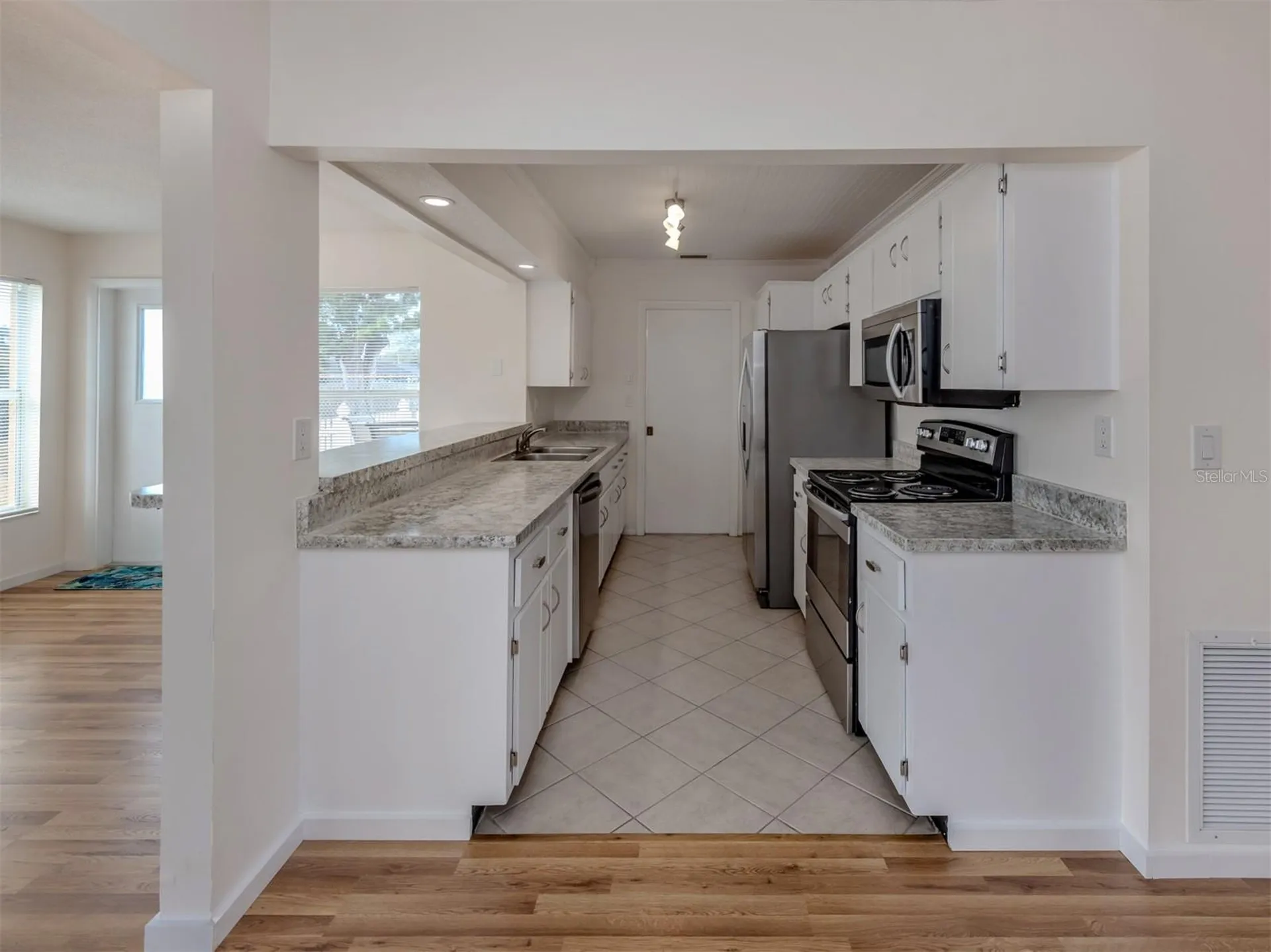 1215 Mango Avenue Venice FL 34285