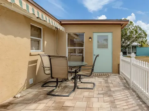 1215 Mango Avenue Venice FL 34285