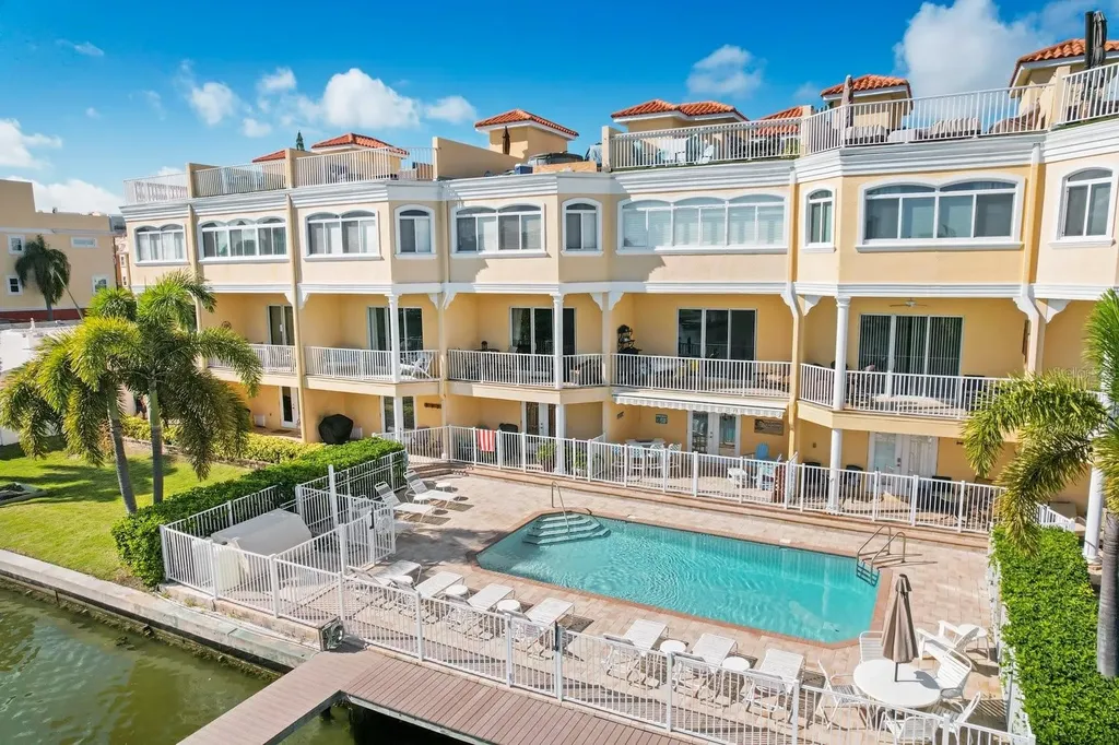 145 Brightwater Drive Clearwater Beach FL 33767