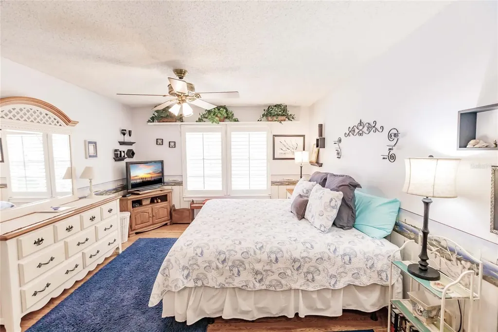 6030 E Peppertree Way Sarasota FL 34242