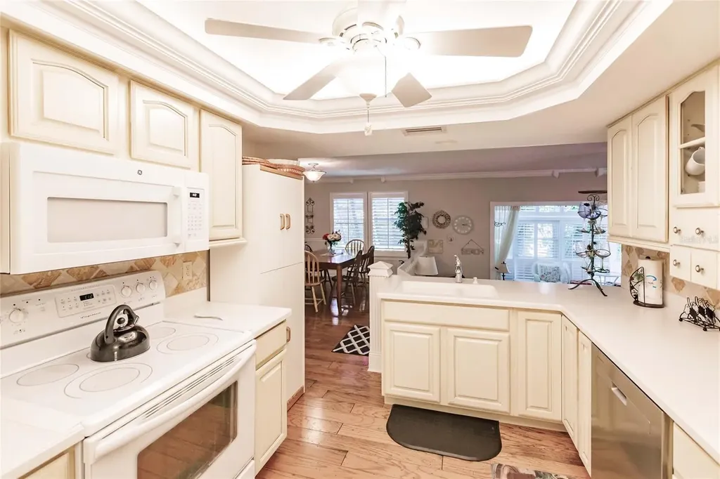6030 E Peppertree Way Sarasota FL 34242