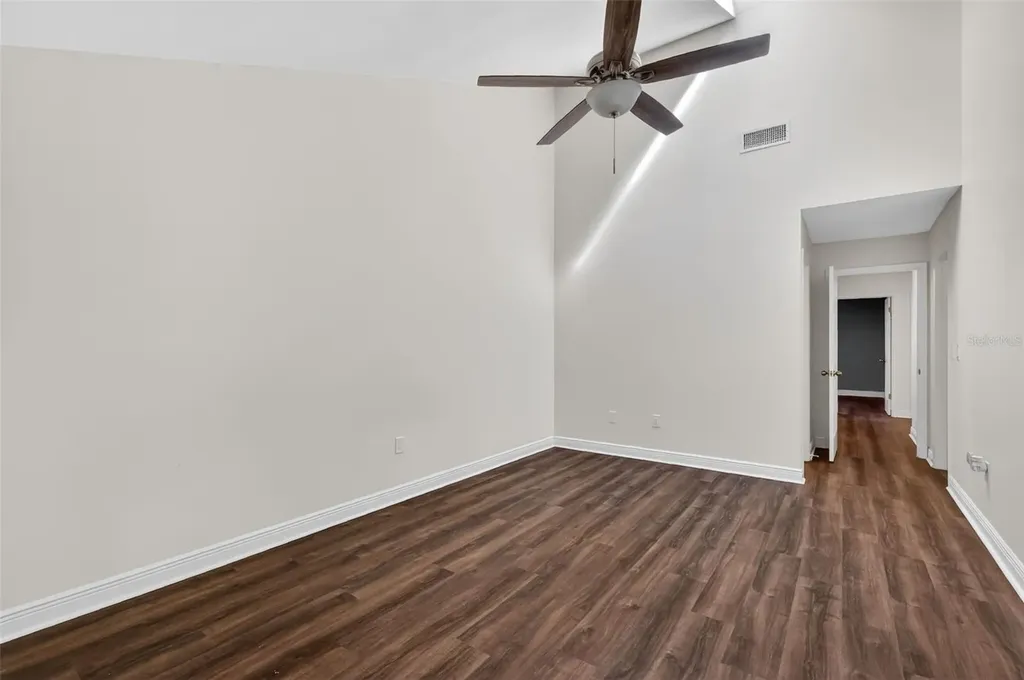 301 Clusterwood Drive Yalaha FL 34797