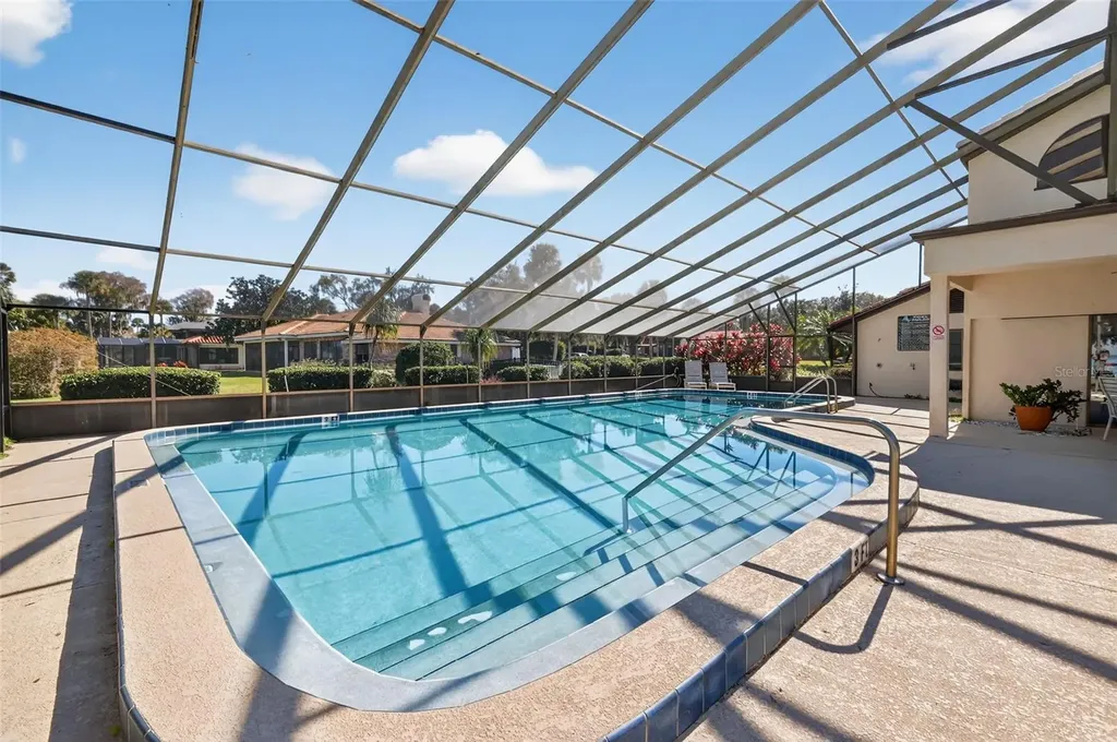 301 Clusterwood Drive Yalaha FL 34797