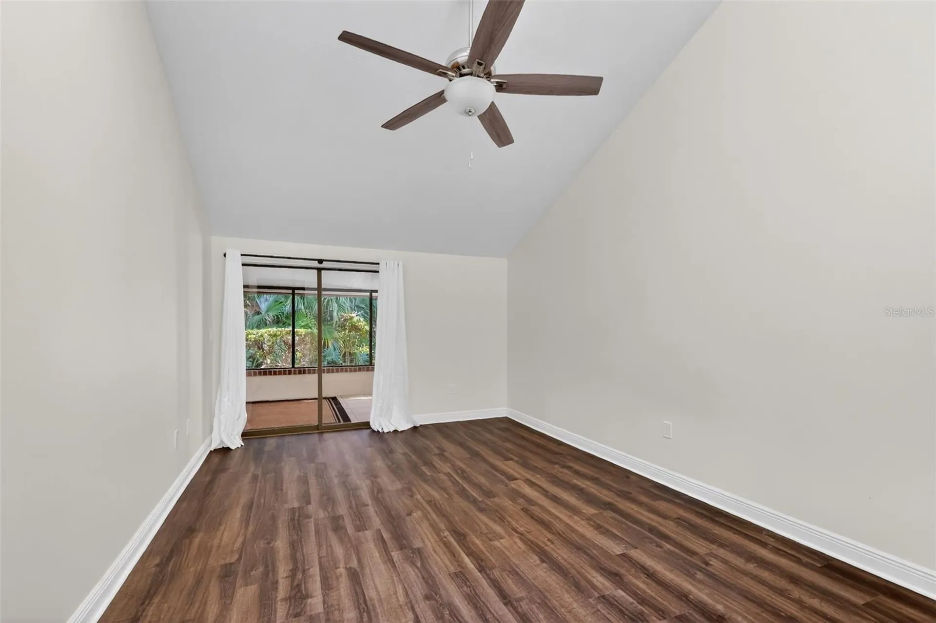 301 Clusterwood Drive Yalaha FL 34797