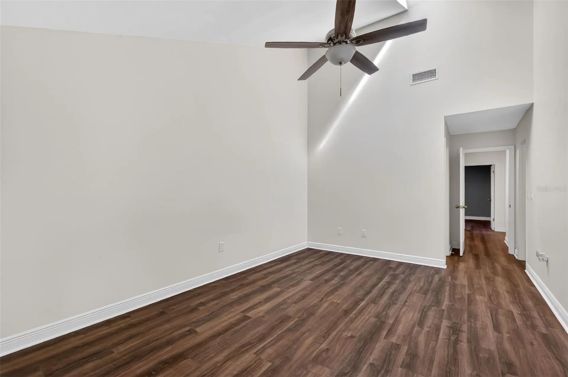 301 Clusterwood Drive Yalaha FL 34797