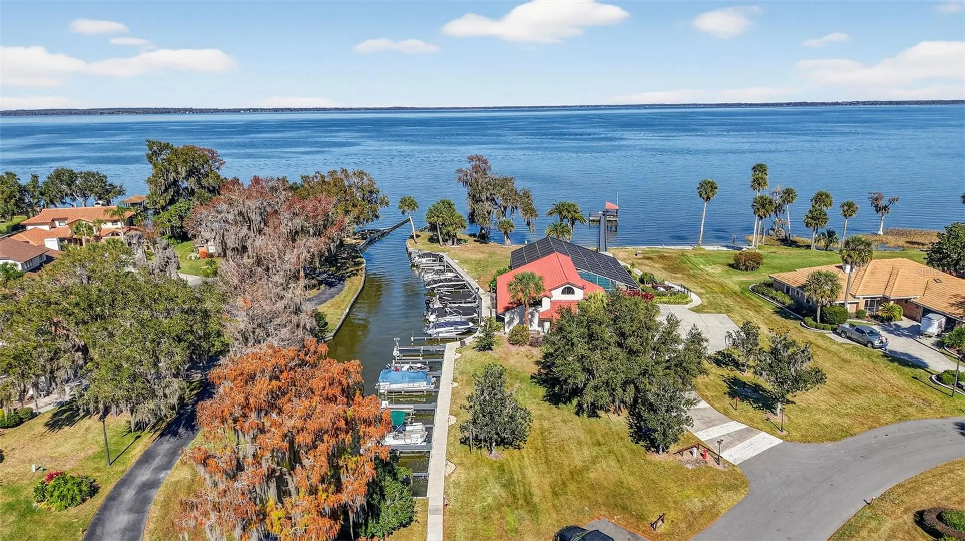 301 Clusterwood Drive Yalaha FL 34797