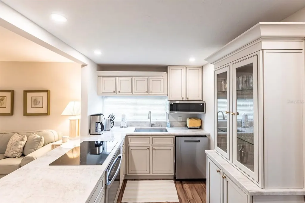 6023 W Peppertree Way Sarasota FL 34242