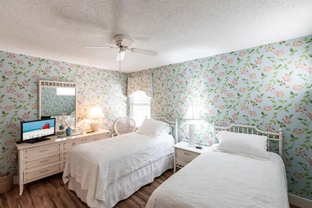 6023 W Peppertree Way Sarasota FL 34242