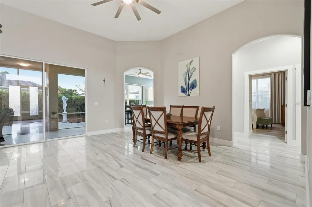 7212 Spur Court Sarasota FL 34243