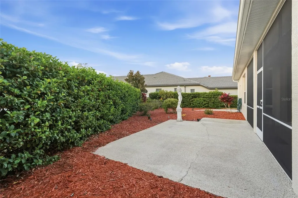 7212 Spur Court Sarasota FL 34243