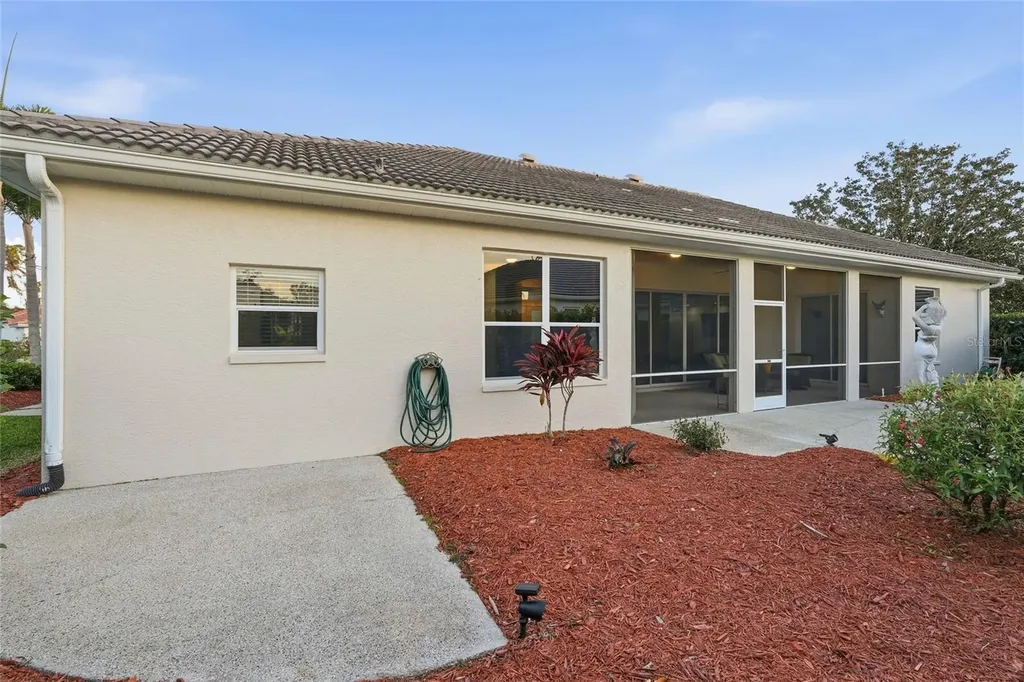 7212 Spur Court Sarasota FL 34243