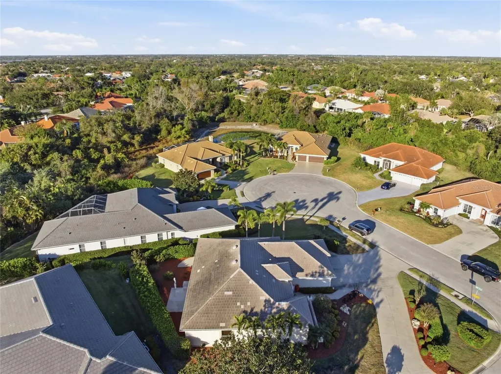 7212 Spur Court Sarasota FL 34243