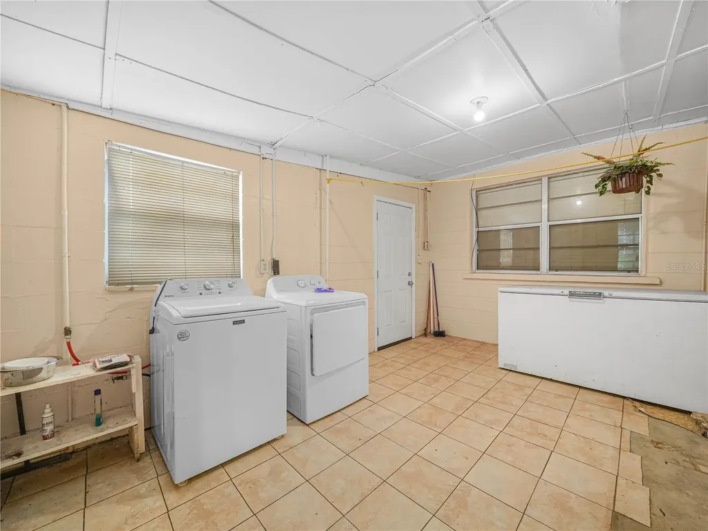 715 S Seminole Avenue Fort Meade FL 33841