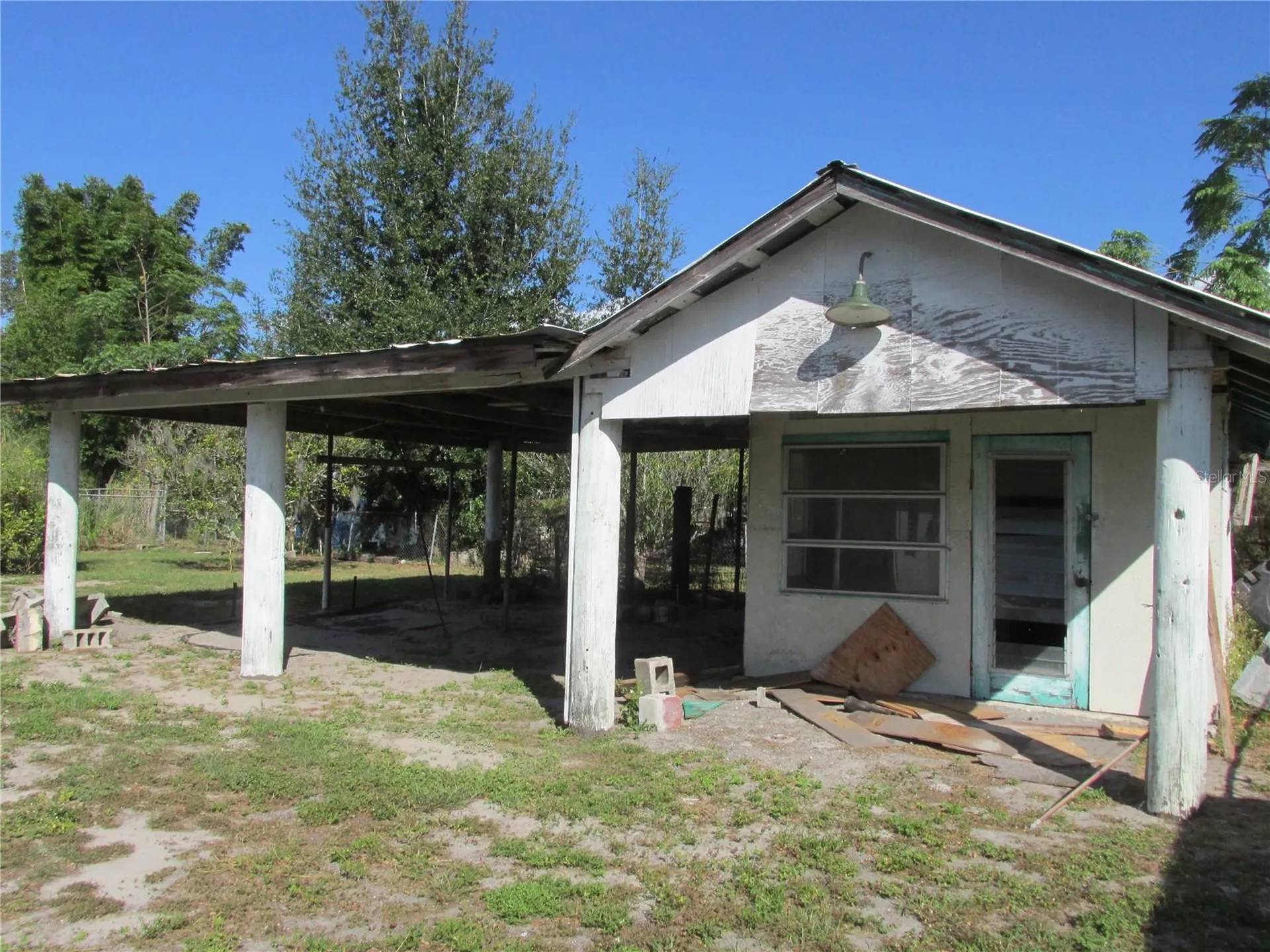 715 S Seminole Avenue Fort Meade FL 33841