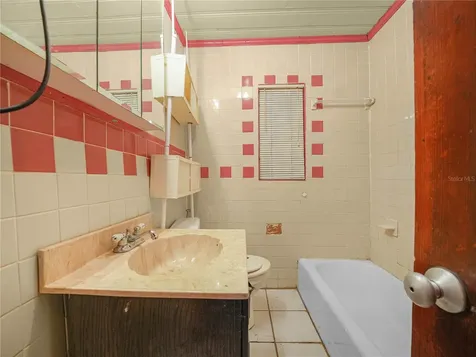 715 S Seminole Avenue Fort Meade FL 33841