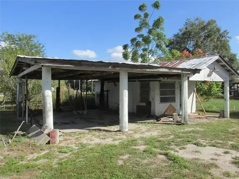 715 S Seminole Avenue Fort Meade FL 33841