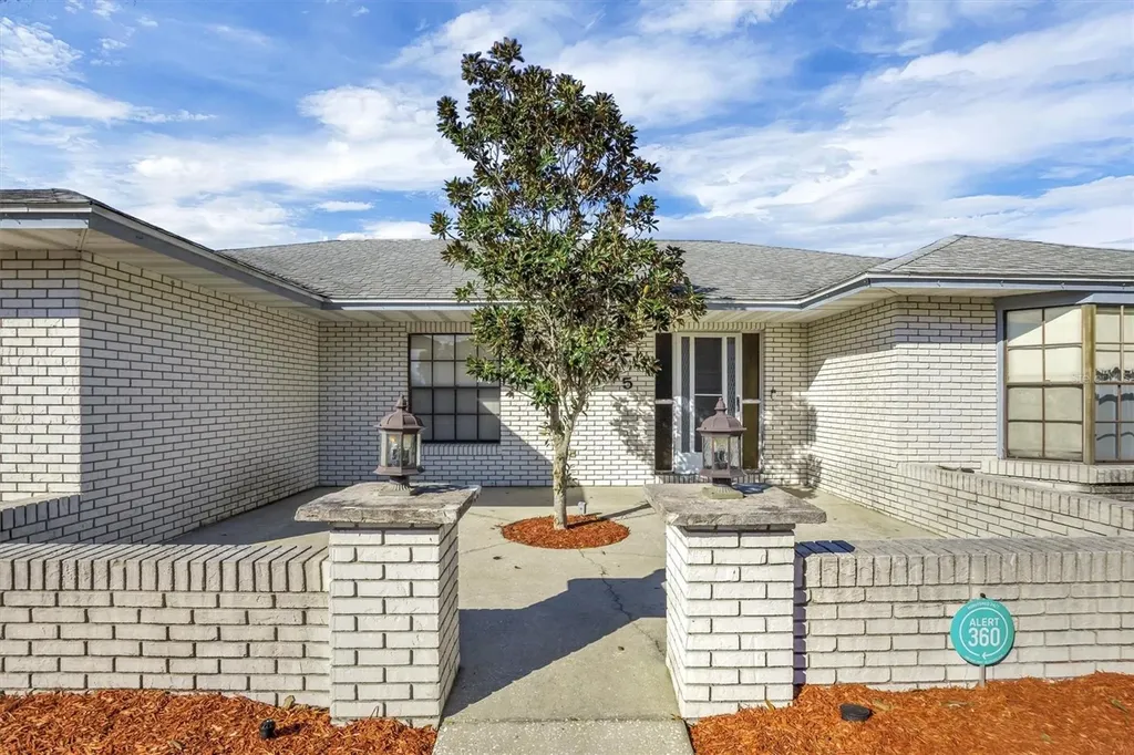 295 S Glen Avenue Lake Alfred FL 33850