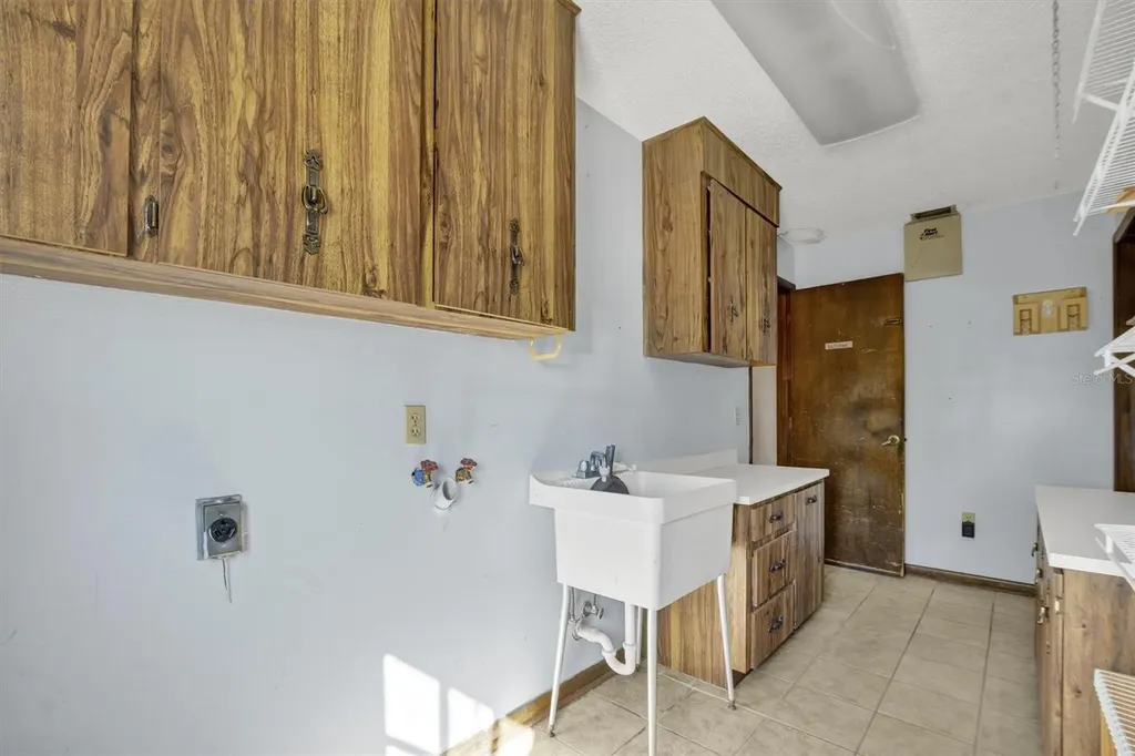 295 S Glen Avenue Lake Alfred FL 33850