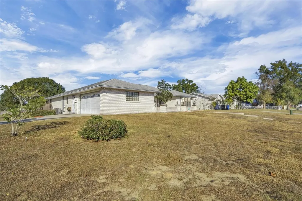 295 S Glen Avenue Lake Alfred FL 33850