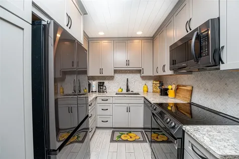 3800 Saxon Drive New Smyrna Beach FL 32169