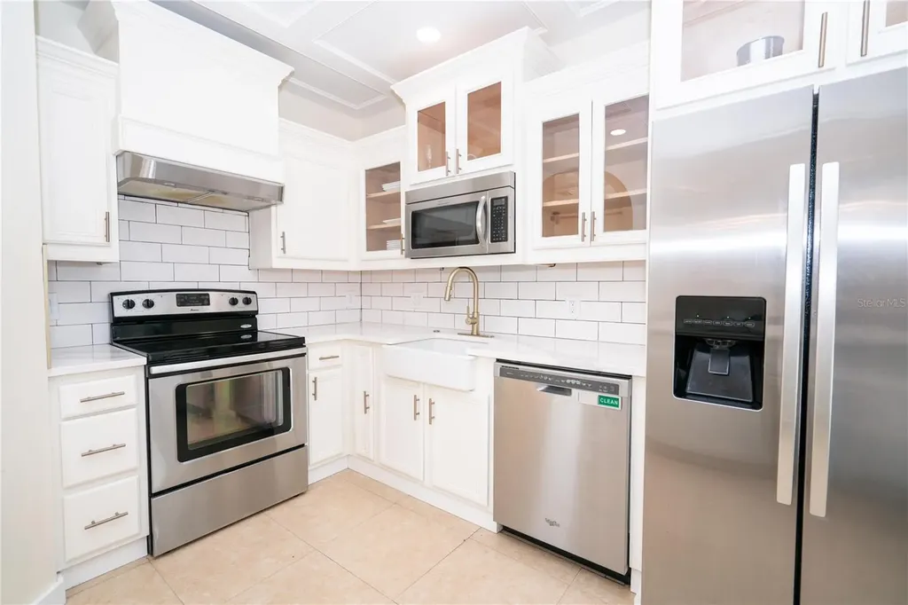 10468 Blackmore Drive Tampa FL 33647