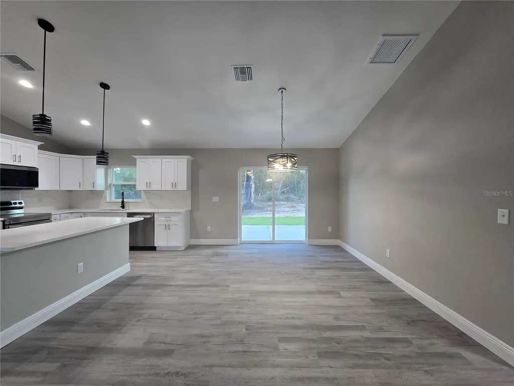2 Oak Trail Ocala FL 34472