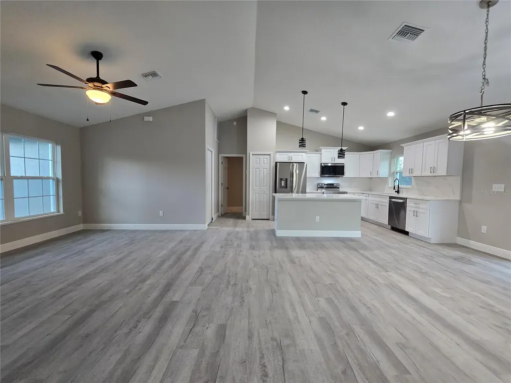 2 Oak Trail Ocala FL 34472