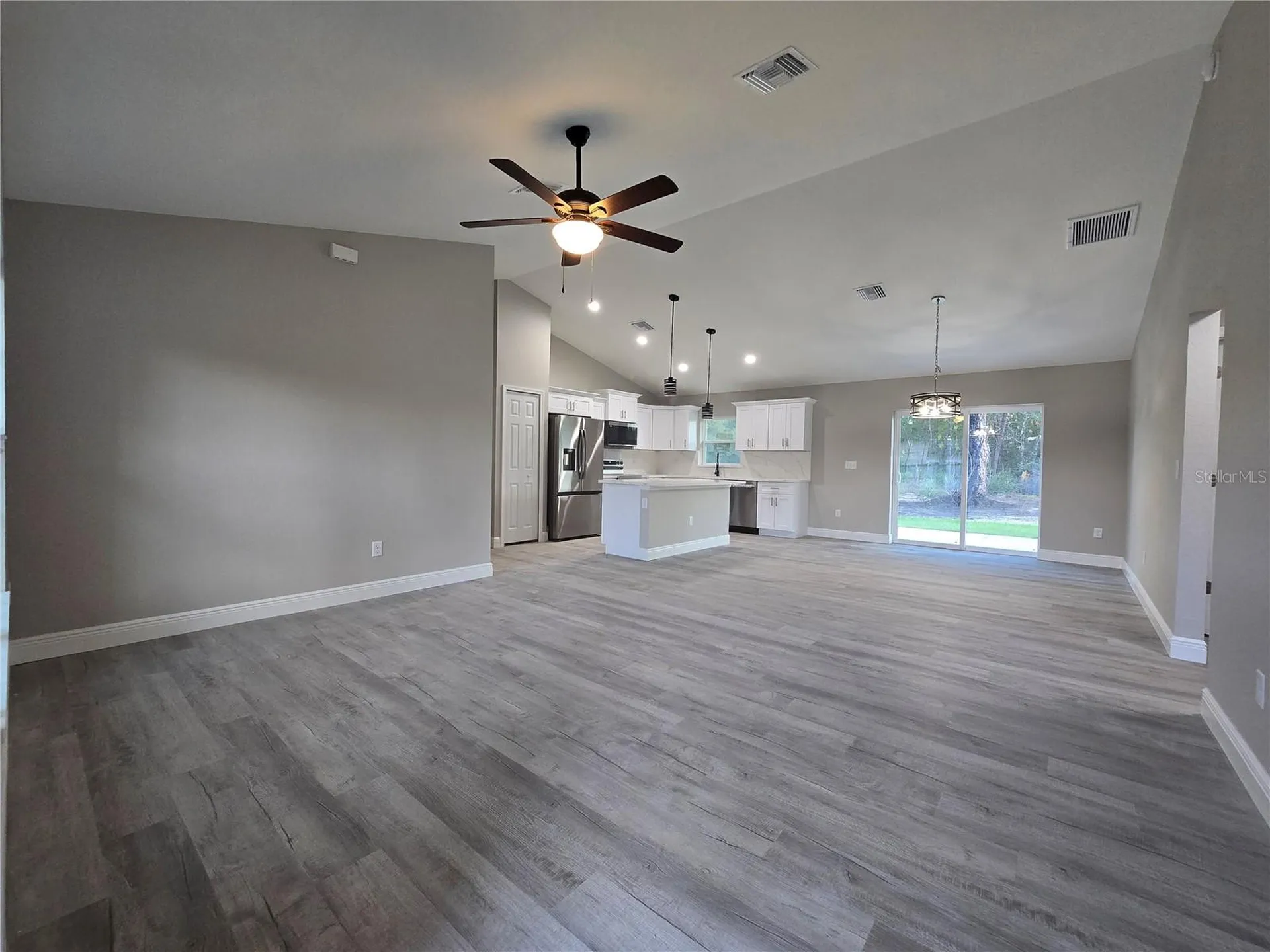 2 Oak Trail Ocala FL 34472