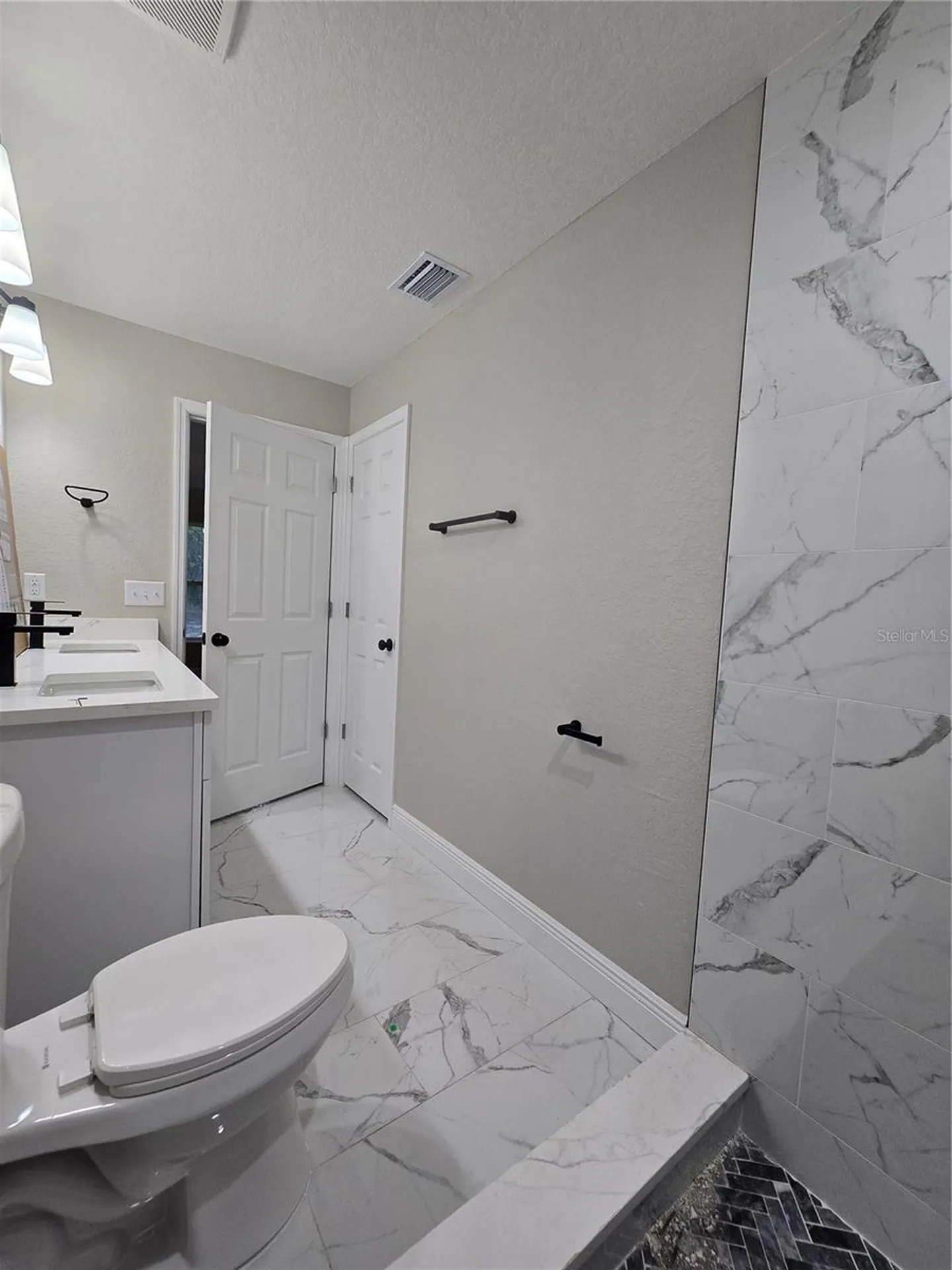 2 Oak Trail Ocala FL 34472