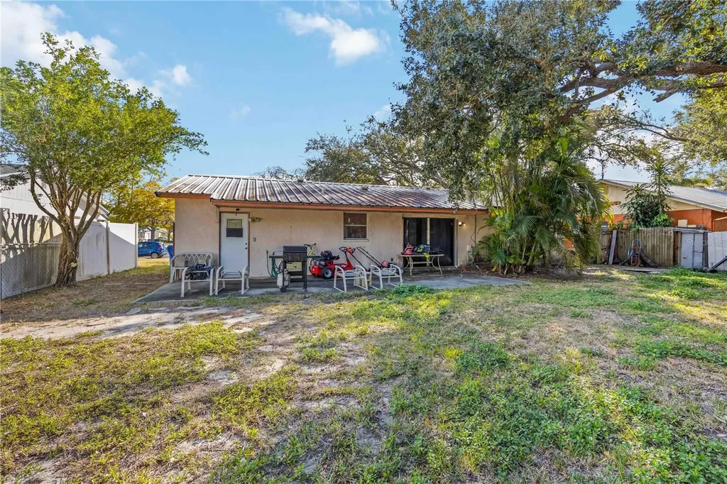 2902 42nd Street W Bradenton FL 34205