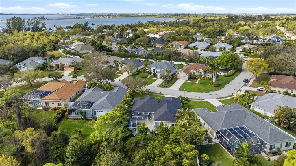8115 8th Terrace NW Bradenton FL 34209
