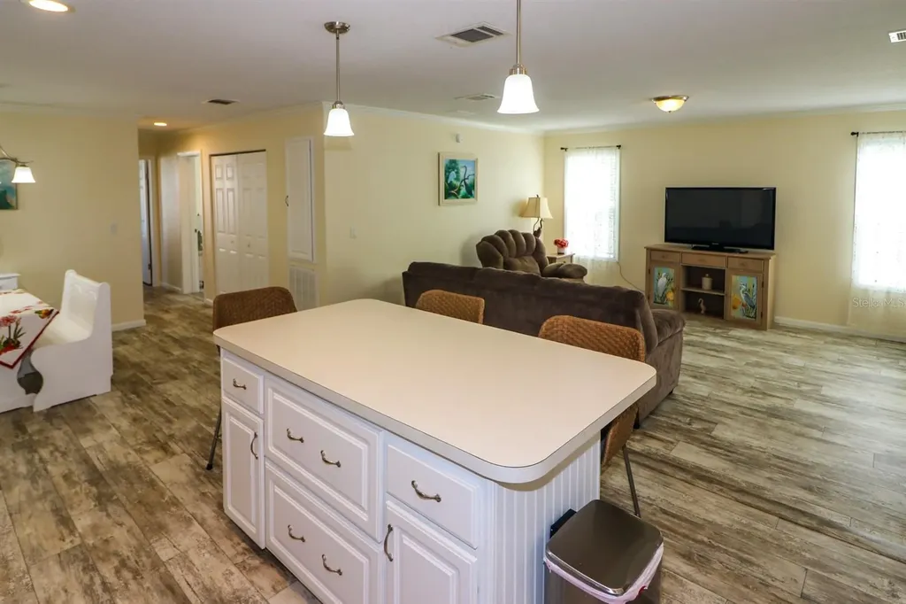 12116 SW County Road 769 #200 Lake Suzy FL 34269