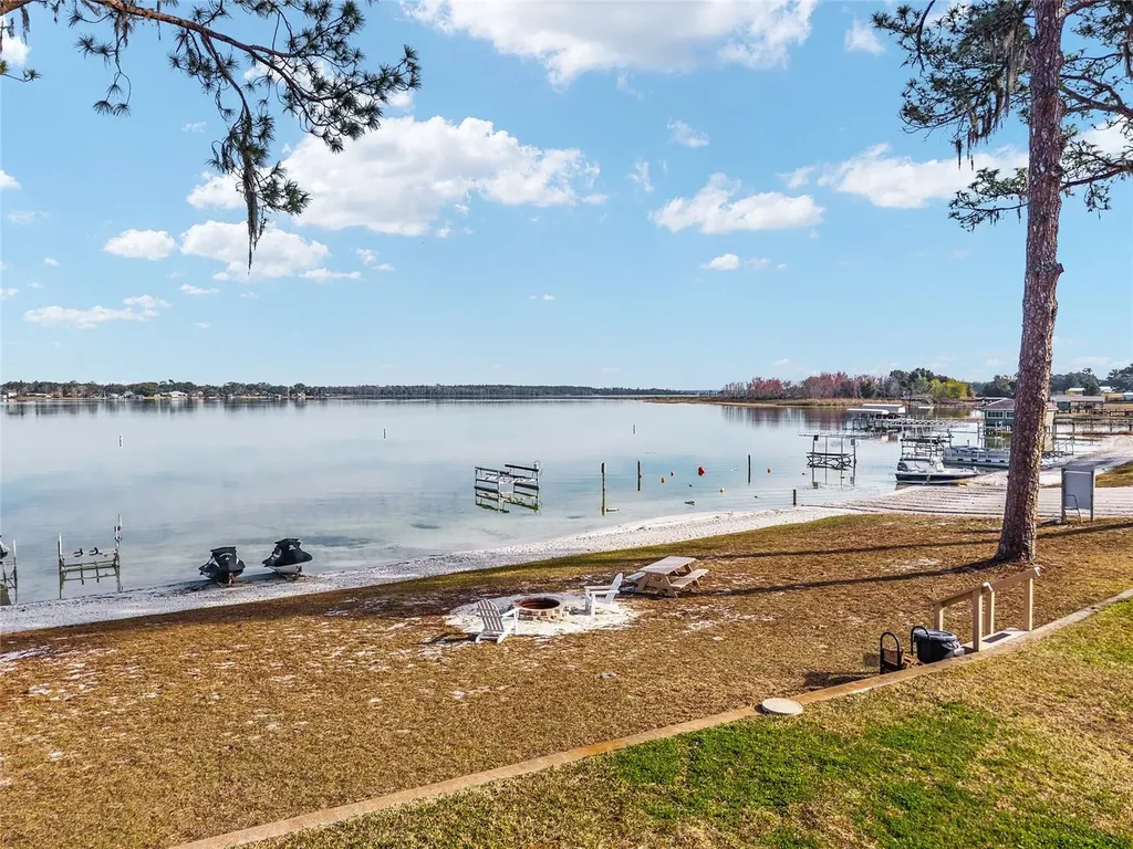 11001 SE Sunset Harbor Road Summerfield FL 34491