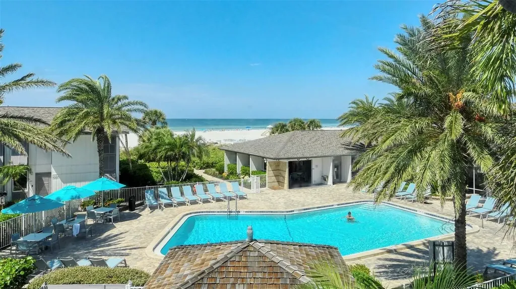 6044 W Peppertree Way Sarasota FL 34242