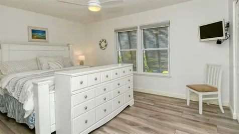 6044 W Peppertree Way Sarasota FL 34242