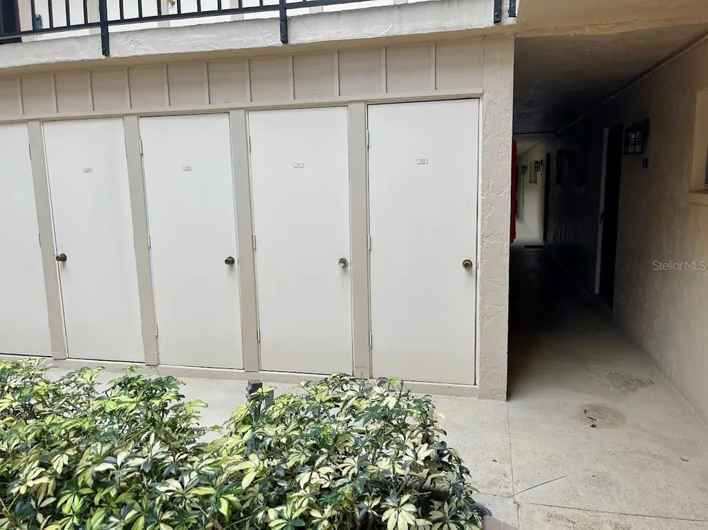 2763 Woodgate Lane Sarasota FL 34231
