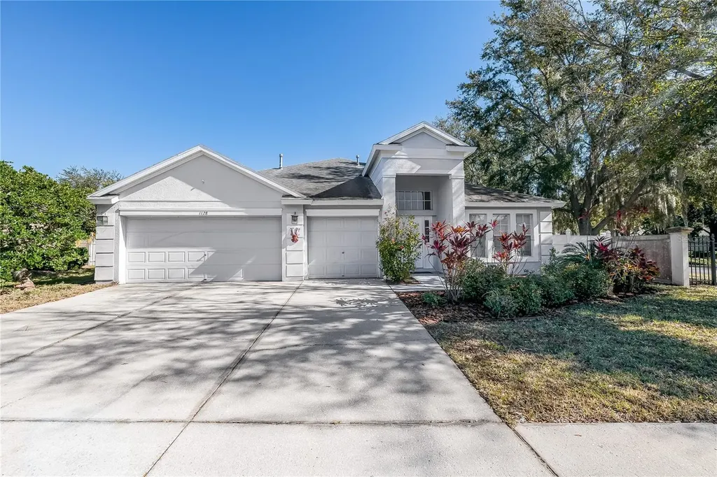 1128 Helmsdale Drive Wesley Chapel FL 33543