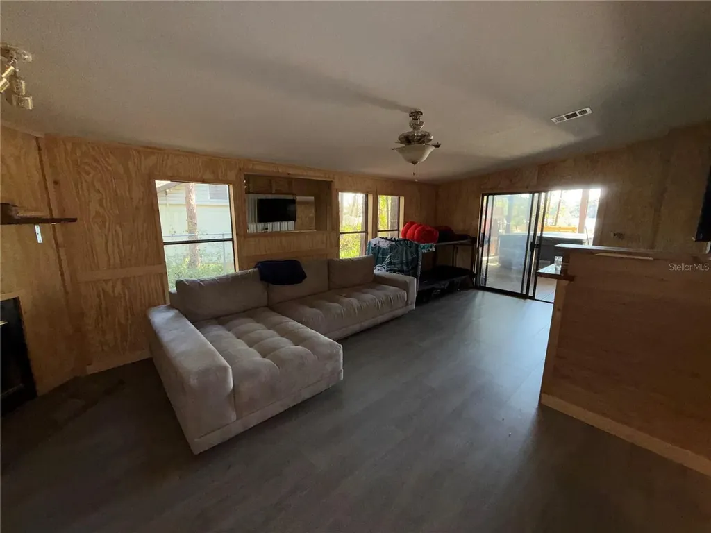 27834 Veva Avenue Paisley FL 32767
