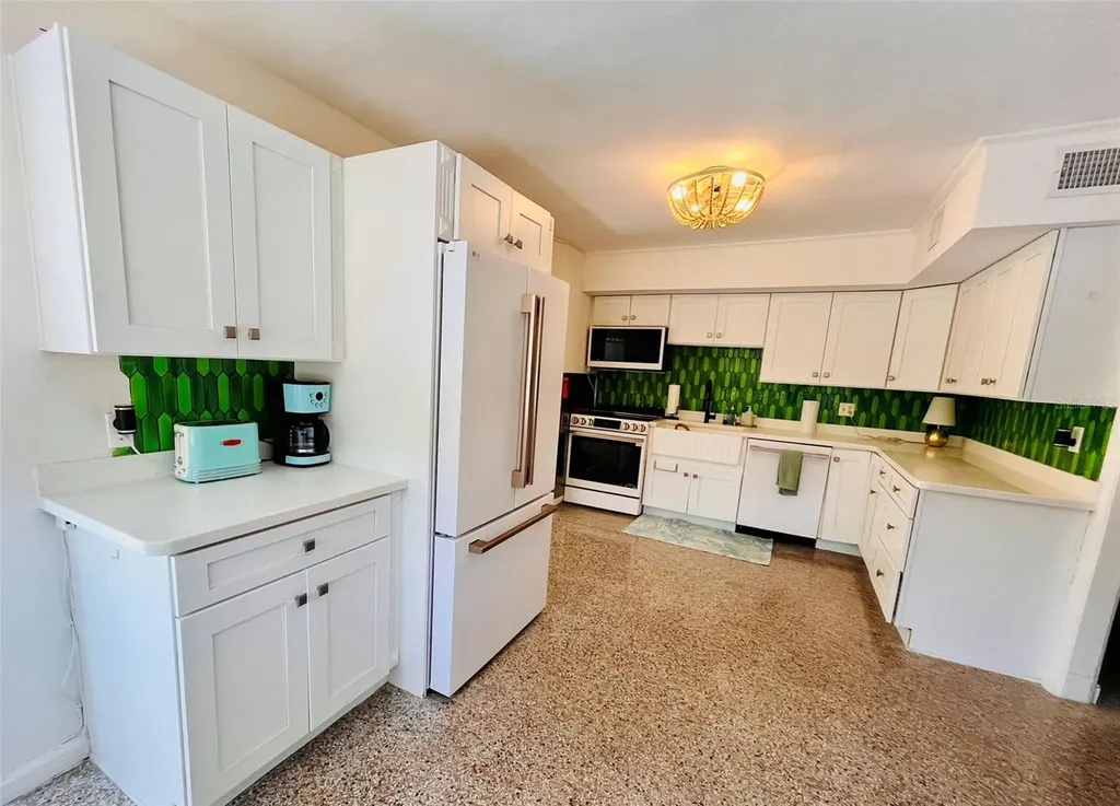 3208 E Maritana Drive St Pete Beach FL 33706