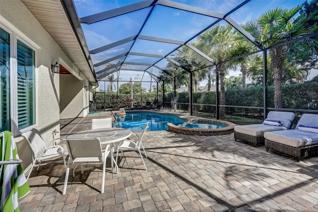 125 S Blvd Of Presidents Sarasota FL 34236