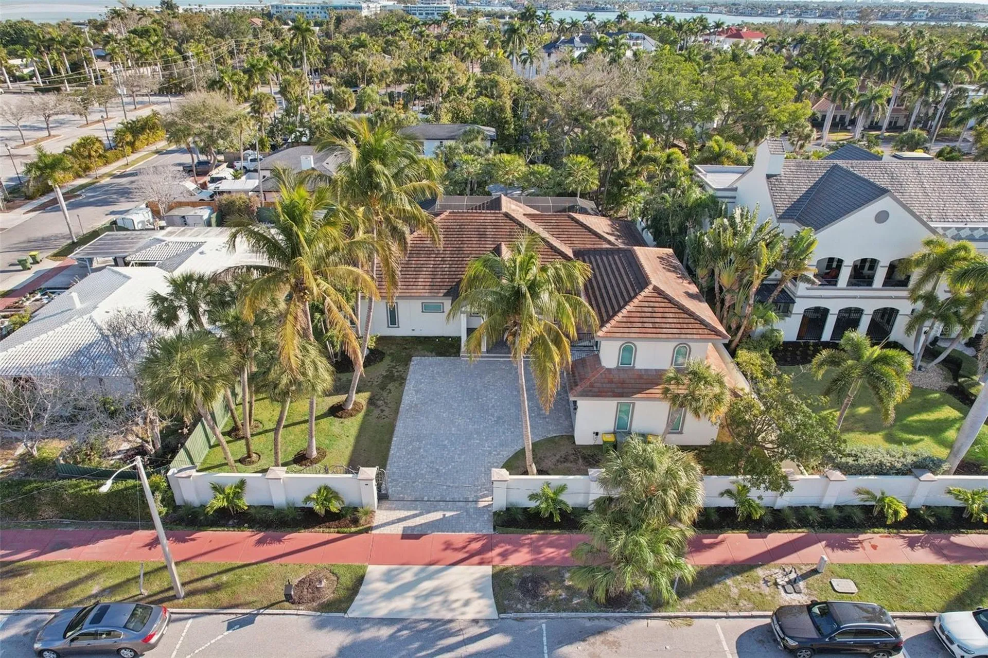 125 S Blvd Of Presidents Sarasota FL 34236