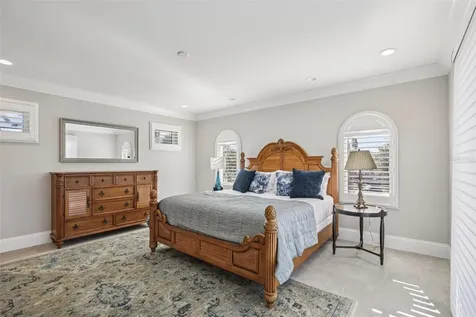 125 S Blvd Of Presidents Sarasota FL 34236