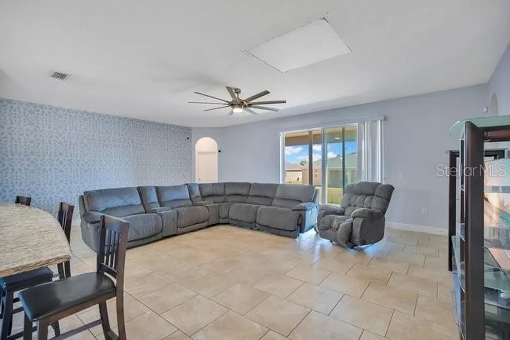 1422 Sharon Rose Trace Deltona FL 32725