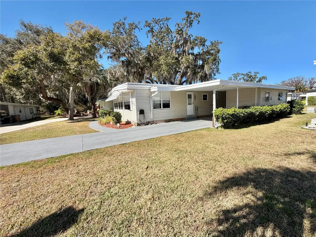 103 Tamarisk Way Leesburg FL 34748